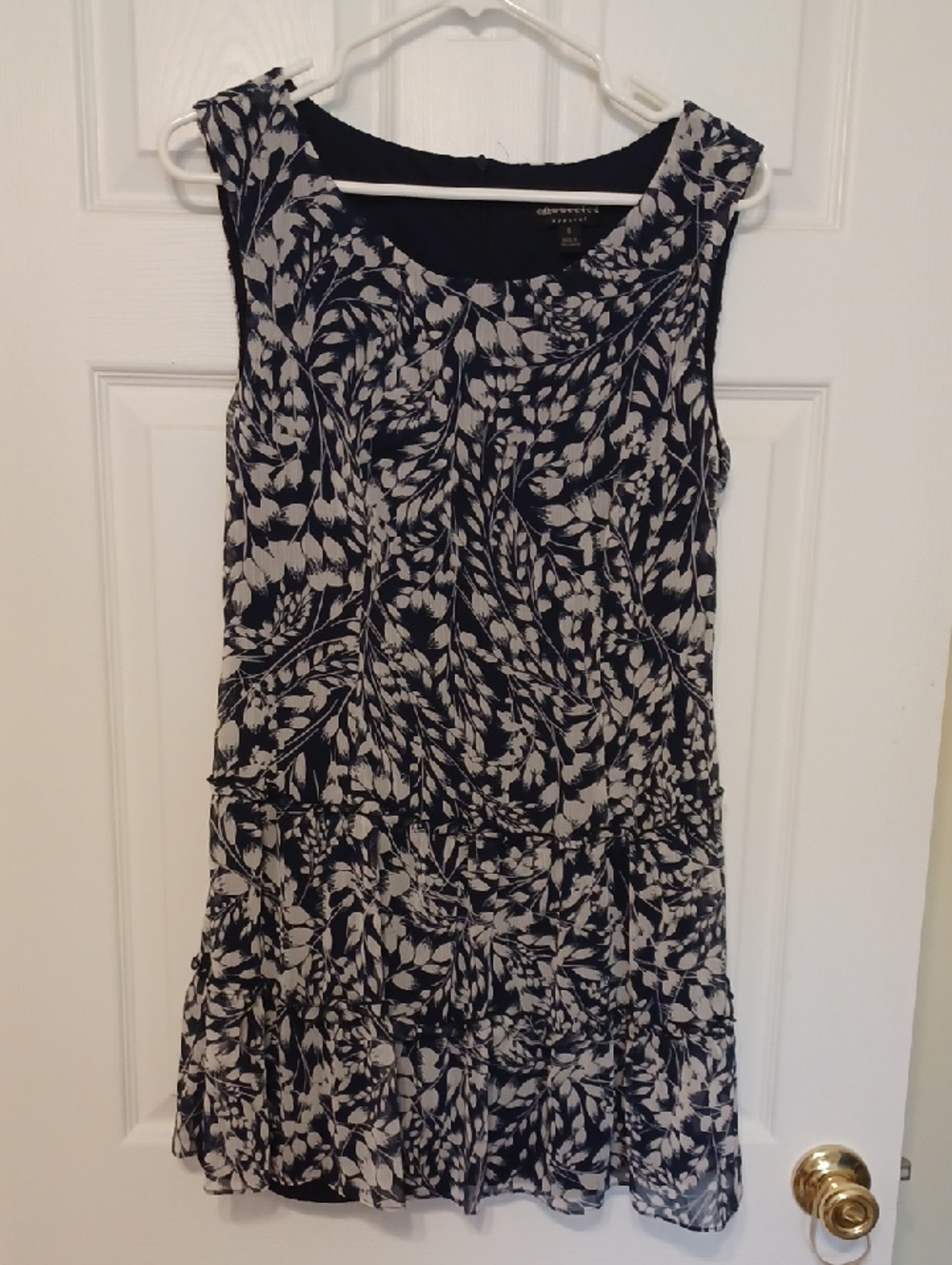 connected apparel Sz 6, Navy & White Botanical-Print Mini Dress